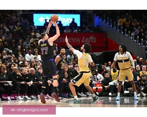 41岁詹皇平框暴扣湖人回第六