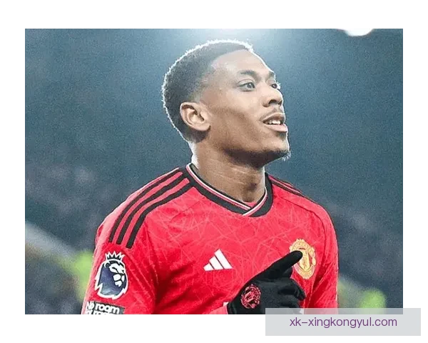 19场1球马夏尔墨超肩脱离场